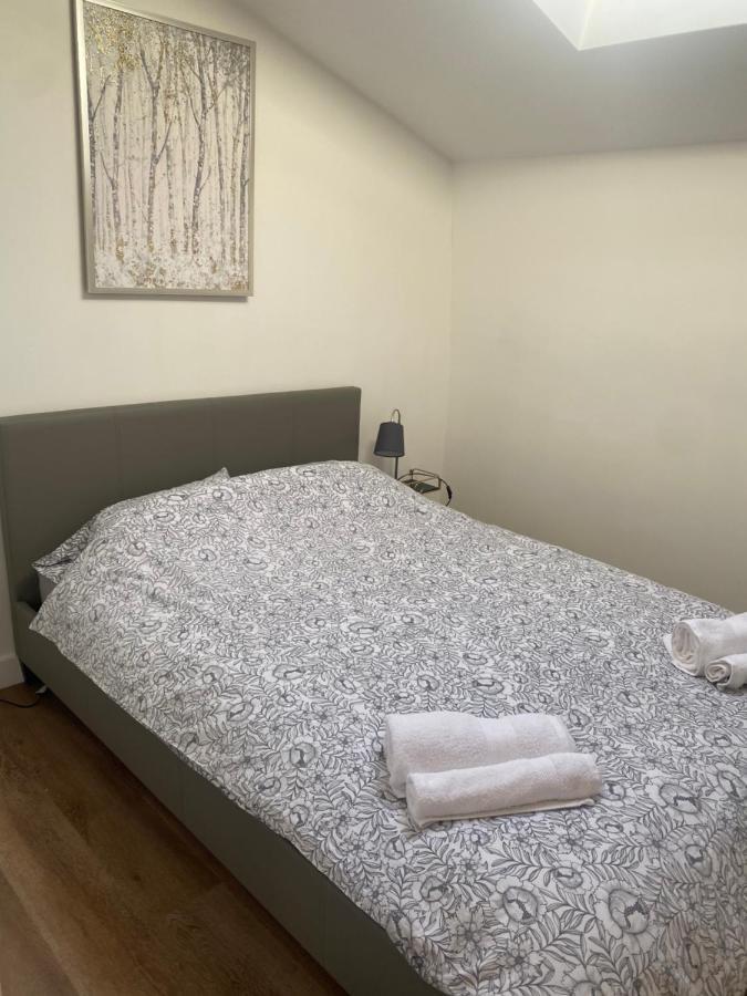2 Bedroom Central Apartment ลีก ภายนอก รูปภาพ